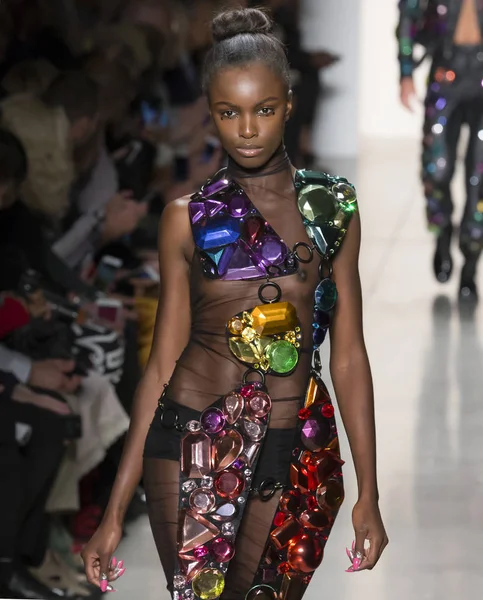 Jeremy Scott show - bahar yaz 2018, New York Moda Haftası