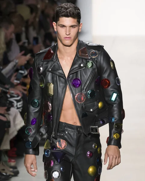 Jeremy Scott show - bahar yaz 2018, New York Moda Haftası