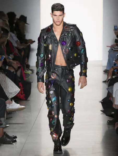 Jeremy Scott show - bahar yaz 2018, New York Moda Haftası