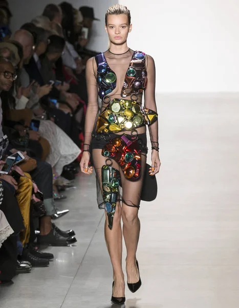 Jeremy Scott show - bahar yaz 2018, New York Moda Haftası