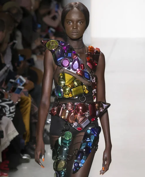 Jeremy Scott show - bahar yaz 2018, New York Moda Haftası