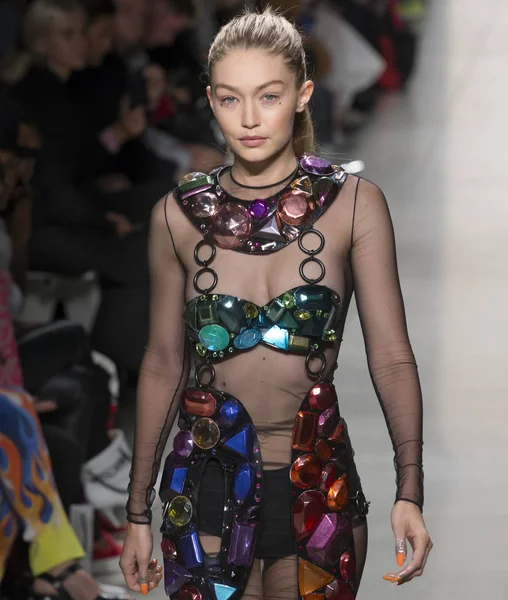 Jeremy Scott show - bahar yaz 2018, New York Moda Haftası