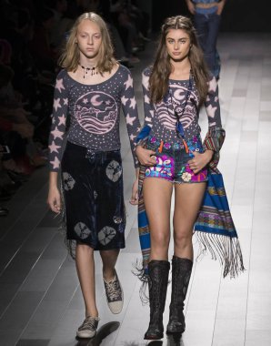Anna Sui show - bahar yaz 2018, New York Moda Haftası