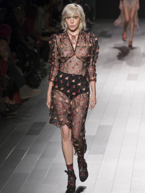 Anna Sui show - bahar yaz 2018, New York Moda Haftası