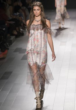 Anna Sui show - bahar yaz 2018, New York Moda Haftası