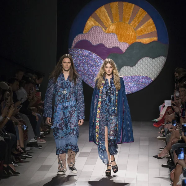 Anna Sui show - bahar yaz 2018, New York Moda Haftası
