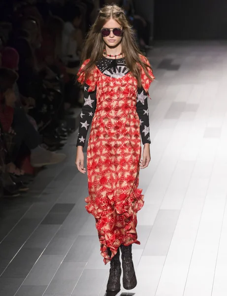 Anna Sui show - bahar yaz 2018, New York Moda Haftası