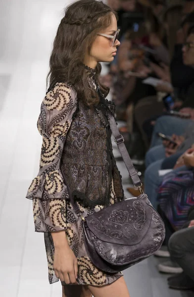 Anna Sui show - bahar yaz 2018, New York Moda Haftası