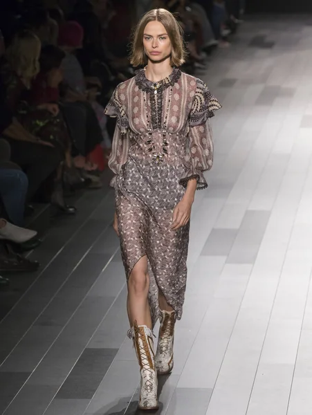 Anna Sui show - bahar yaz 2018, New York Moda Haftası