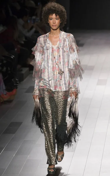 Anna Sui show - bahar yaz 2018, New York Moda Haftası