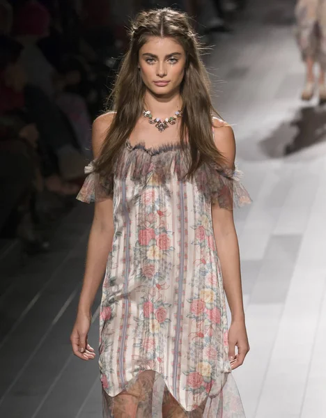 Anna Sui show - bahar yaz 2018, New York Moda Haftası