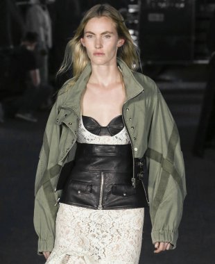 Alexander Wang show - bahar yaz 2018, New York Moda Haftası