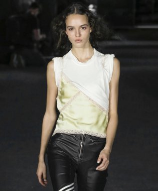 Alexander Wang show - bahar yaz 2018, New York Moda Haftası