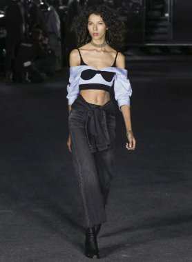 Alexander Wang show - bahar yaz 2018, New York Moda Haftası
