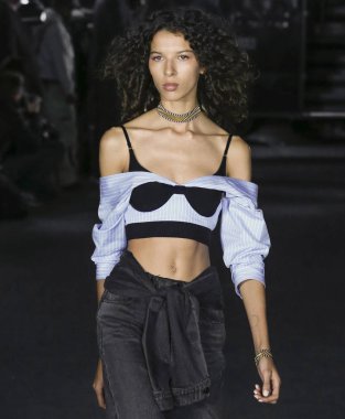 Alexander Wang show - bahar yaz 2018, New York Moda Haftası