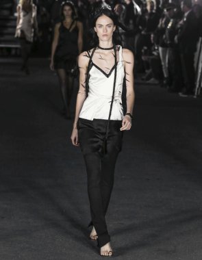 Alexander Wang show - bahar yaz 2018, New York Moda Haftası