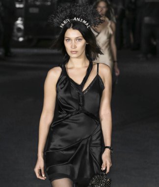 Alexander Wang show - bahar yaz 2018, New York Moda Haftası