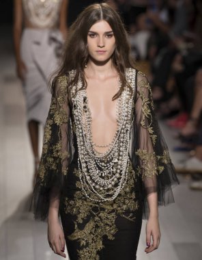 Marchesa show - bahar yaz 2018, New York Moda Haftası