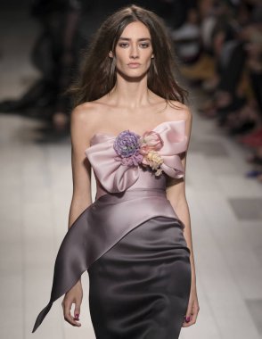 Marchesa show - bahar yaz 2018, New York Moda Haftası