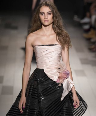 Marchesa show - bahar yaz 2018, New York Moda Haftası