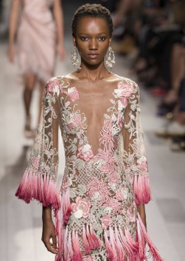 Marchesa show - bahar yaz 2018, New York Moda Haftası