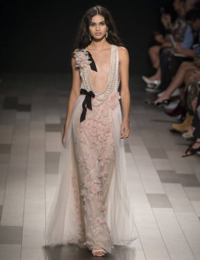 Marchesa show - bahar yaz 2018, New York Moda Haftası