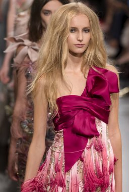 Marchesa show - bahar yaz 2018, New York Moda Haftası