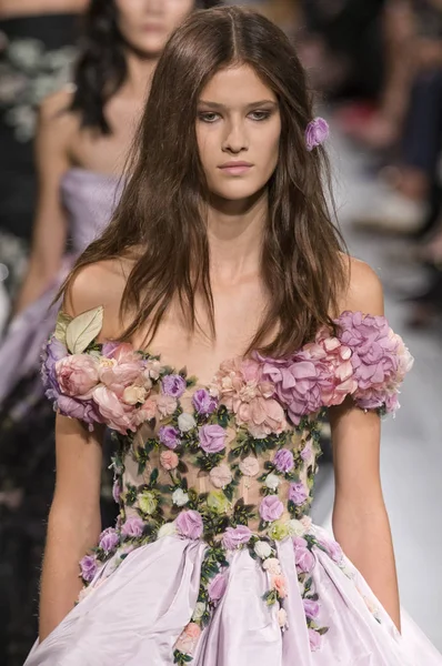 Espectáculo de Marchesa - Primavera Verano 2018, Semana de la Moda de Nueva York — Foto de Stock