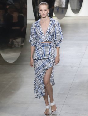 Prabal Gurung show - bahar yaz 2018, New York Moda Haftası