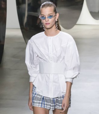 Prabal Gurung show - bahar yaz 2018, New York Moda Haftası