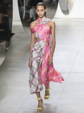 Prabal Gurung show - bahar yaz 2018, New York Moda Haftası