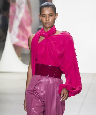 Prabal Gurung show - bahar yaz 2018, New York Moda Haftası