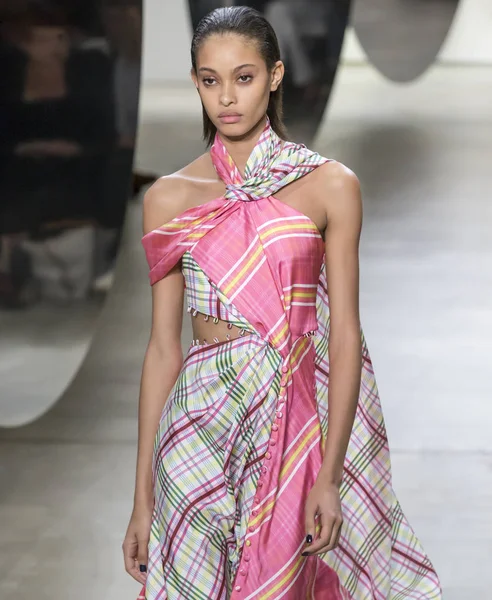 Prabal Gurung show - bahar yaz 2018, New York Moda Haftası