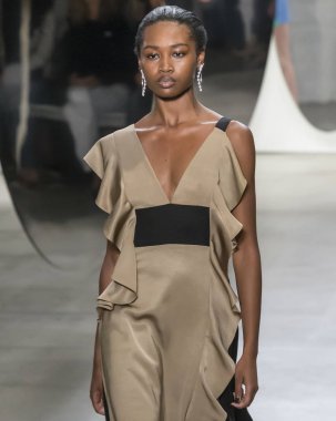 Prabal Gurung show - bahar yaz 2018, New York Moda Haftası