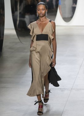 Prabal Gurung show - bahar yaz 2018, New York Moda Haftası