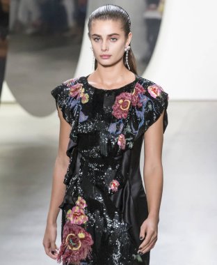 Prabal Gurung show - bahar yaz 2018, New York Moda Haftası