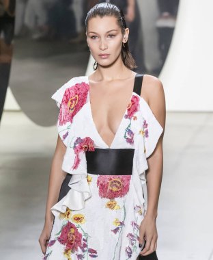 Prabal Gurung show - bahar yaz 2018, New York Moda Haftası