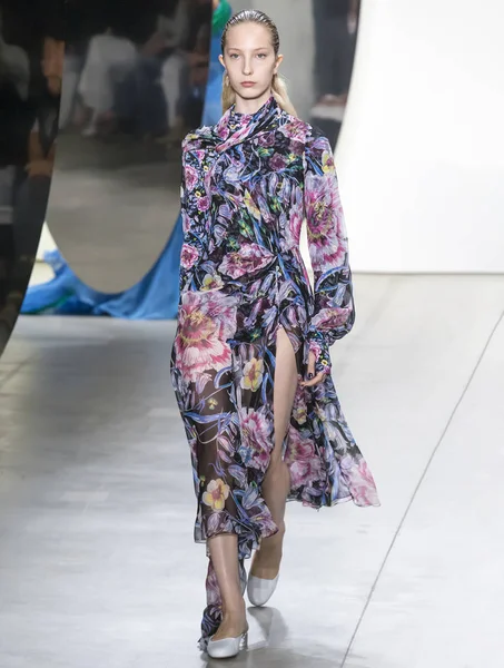 Prabal Gurung show - bahar yaz 2018, New York Moda Haftası