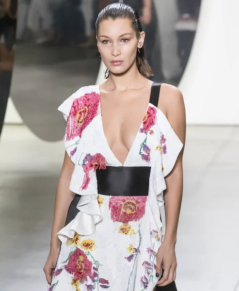 Prabal Gurung show - bahar yaz 2018, New York Moda Haftası
