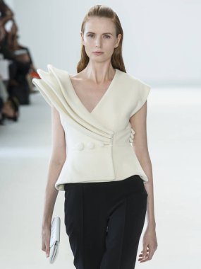 Denibi show - bahar yaz 2018, New York Moda Haftası