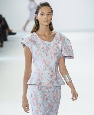 Denibi show - bahar yaz 2018, New York Moda Haftası