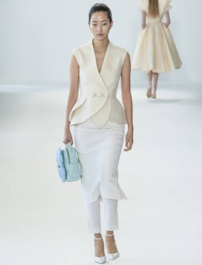 Denibi show - bahar yaz 2018, New York Moda Haftası