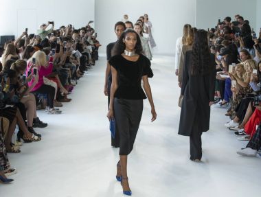 Denibi show - bahar yaz 2018, New York Moda Haftası