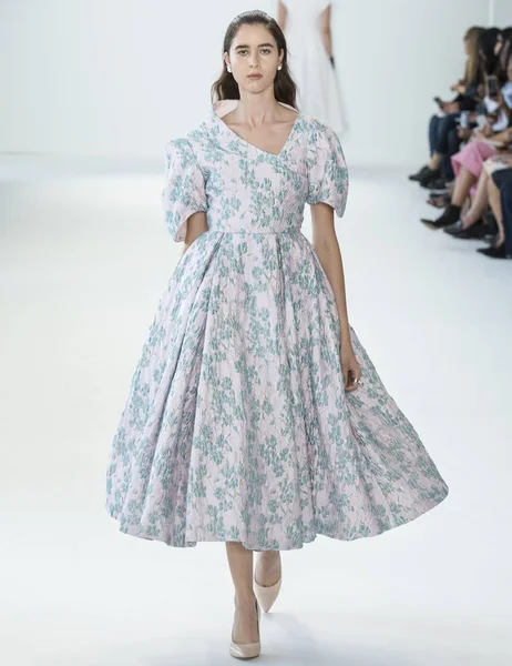 Denibi show - bahar yaz 2018, New York Moda Haftası