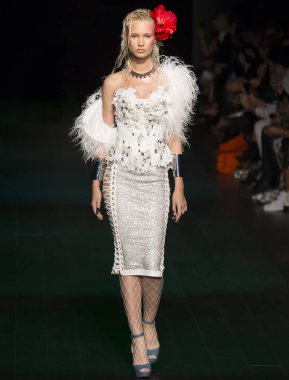 Sarışınlar - bahar yaz 2018, New York Moda Haftası göster