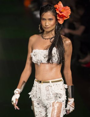 Sarışınlar - bahar yaz 2018, New York Moda Haftası göster