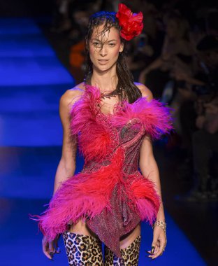 Sarışınlar - bahar yaz 2018, New York Moda Haftası göster