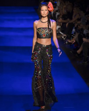 Sarışınlar - bahar yaz 2018, New York Moda Haftası göster