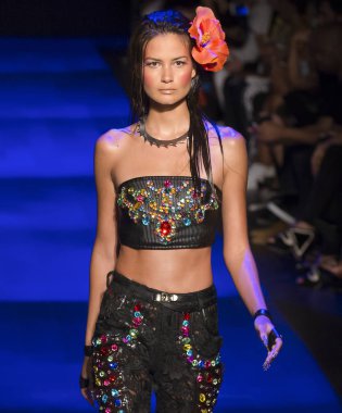 Sarışınlar - bahar yaz 2018, New York Moda Haftası göster