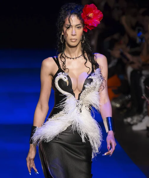 Sarışınlar - bahar yaz 2018, New York Moda Haftası göster